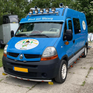 Renault Master with a stainless steel air horn