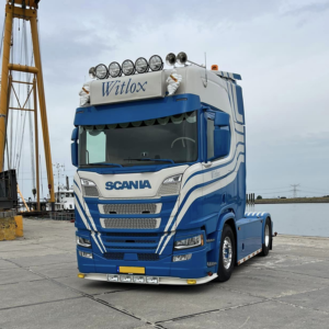 Scania Next Gen truck with a Nedking stainless steel air horn 75cm