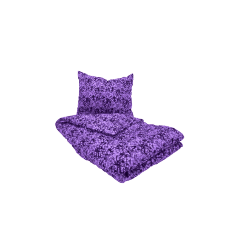 Single duvet cover with pillowcase made of 100% cotton - duvet has a print in the shape of Danish Plush PURPLE - suitable for a truck cabin - slept in on the road - dimensions: 140 x 200 cm - wash at MAX 40 degrees!! - EAN: 05744005280344