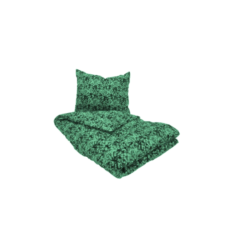 Single duvet cover with pillowcase made of 100% cotton - duvet features a Danish Plush GREEN print - suitable for a truck cab - wake up refreshed - dimensions: 140 x 200 cm - wash at MAX 40 degrees!! - EAN: 05744005280368 