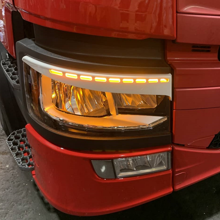 Scania Next Gen Scheinwerferblende TYP 2 - Vepro AD4401-4S - Passend für Scania Next Gen LKW mit LED-Scheinwerfern - EAN: 6438203003025