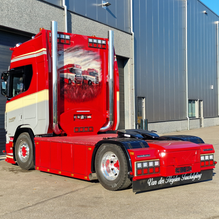 Scania LKW mit verschiedenen Arten von Strands Beleuchtung - erstellt von van der Heijden Truckstyling Boxtel