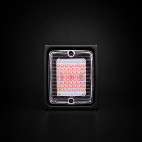 Strands IZE LED achterlicht met stads en remlicht functie en helder glas - achterlicht Deense bumper die geschikt is voor 24 volt / vrachtwagen gebruik - met ECE R7 keurmerk - Strands 800126 - EAN: 7323030001308