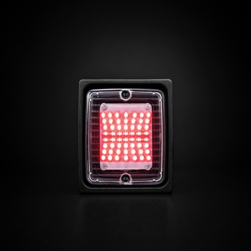 Strands IZE LED achterlicht met mistlicht functie en helder glas - achterlicht Deense bumper die geschikt is voor 24 volt / vrachtwagen gebruik - Strands 800128 - EAN: 7323030001322