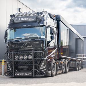 TN-850426 montiert auf einem Volvo FH5 LKW – standlicht UIT – EAN: 7323030001650