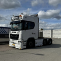 AEB signalisatie lamp gemonteerd op een Scania Next Gen vrachtwagen - gemaakt door v. Ertvelde Truckstyling