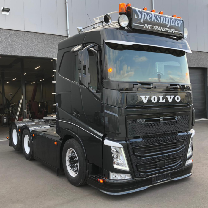 Hoekschilden set Volvo FH4 - Geschikt voor Volvo FH4/ Scania R / Renault T - Vepro 4077S - ABS-PMMA - Truckstyling