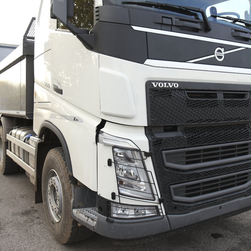 thumbnail interactive-video image 1 of Bragan™ Front Dirt Deflector For Volvo FH4 Trucks (2013-2021) – UV-Proof 1 of 5