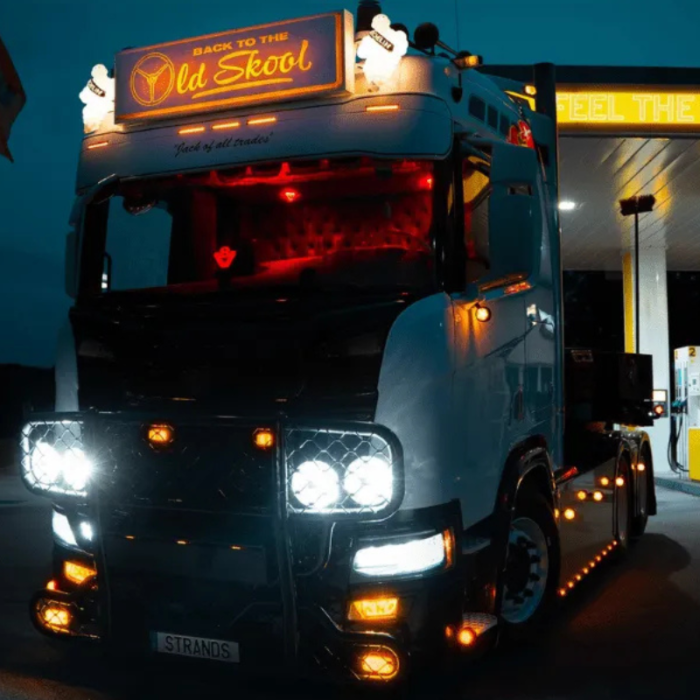 OG Old School verstraler gemonteerd op een truck