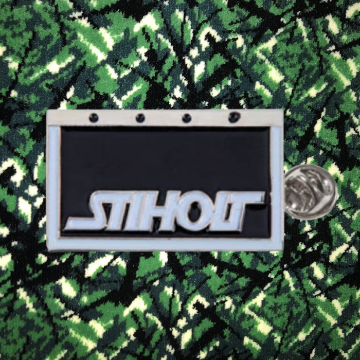 PIN - Stiholt - TN-501001 - Nostalgie auf deinem Armaturenbrett - Metall-Pin - Nedking