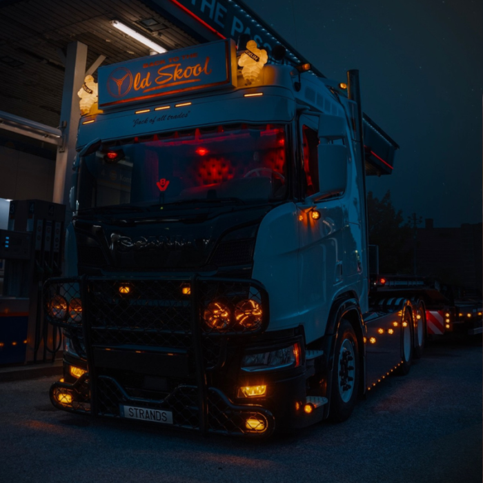 Melon Light montiert in einem Scania