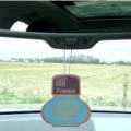 Poppy Grace Mate Freesia Duftanhänger - extra günstig - für dein Auto, deinen LKW oder dein Wohnmobil - mit Gummiband - dein Lieblings-Poppy-Duft - EAN: 8719689706173